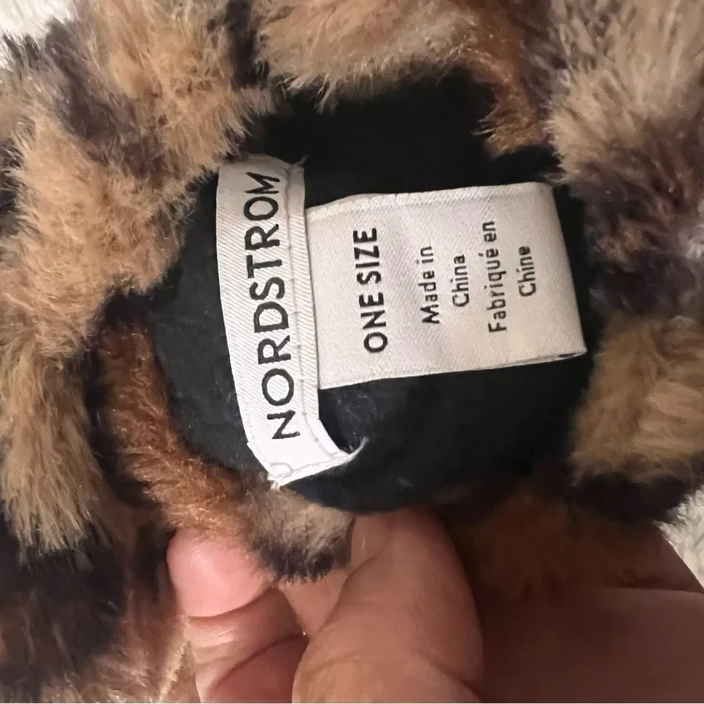 Nordstrom Leopard Print Faux Fur Mittens Girls NEW One Size
